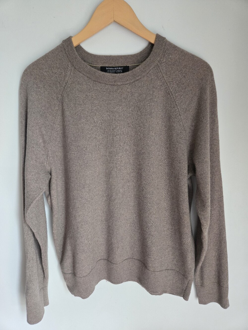 BANANA REPUBLIC Taupe Crewneck Italian Fine Merino Wool Knit Sweater